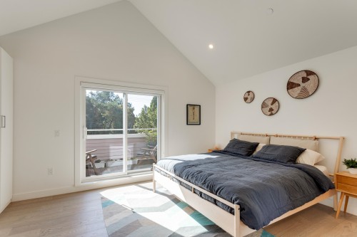 1372 10Th Avenue E, Vancouver, BC 