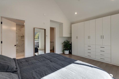 1372 10Th Avenue E, Vancouver, BC 