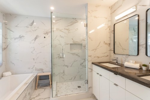 1372 10Th Avenue E, Vancouver, BC 