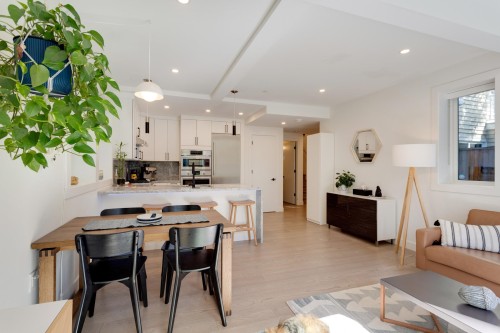 1372 10Th Avenue E, Vancouver, BC 