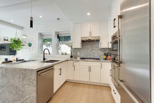 1372 10Th Avenue E, Vancouver, BC 