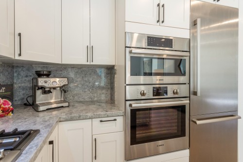 1372 10Th Avenue E, Vancouver, BC 