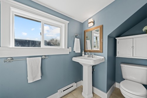 846 23Rd Avenue E, Vancouver, BC 