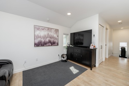 903 Walls Avenue, Coquitlam, BC 