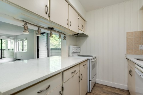 212-3275 Mountain Highway, North Vancouver, BC 