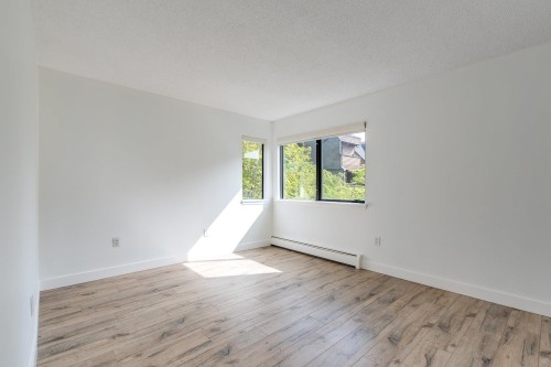 212-3275 Mountain Highway, North Vancouver, BC 