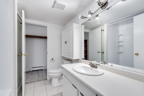 212-3275 Mountain Highway, North Vancouver, BC 