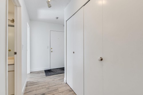 212-3275 Mountain Highway, North Vancouver, BC 