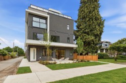 1-2511 Kitchener Street  Vancouver, BC V5K 3C7