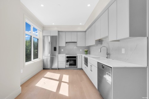 7711 Granville Street, Vancouver, BC 