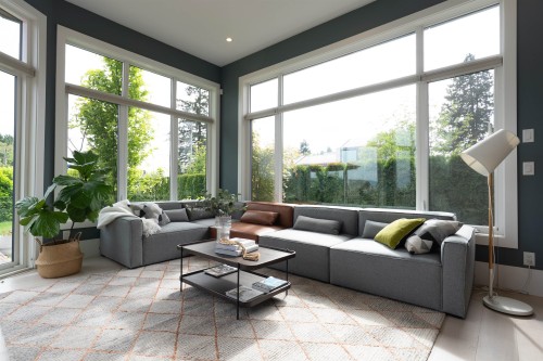 900 Hendry Avenue, North Vancouver, BC 