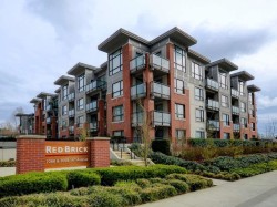 209-7058 14th Avenue Burnaby, BC V3N 0E6