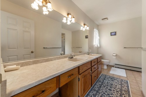 7416 Jasper Crescent, Vancouver, BC 