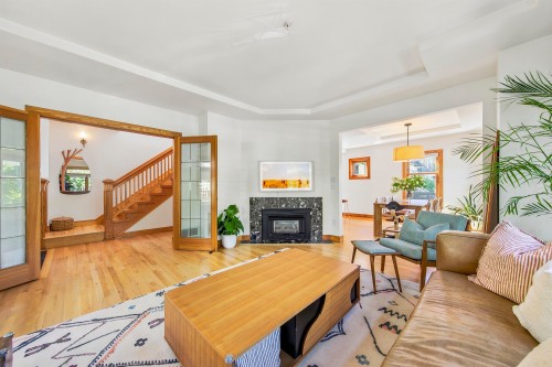1608 Woodland Drive, Vancouver, BC 