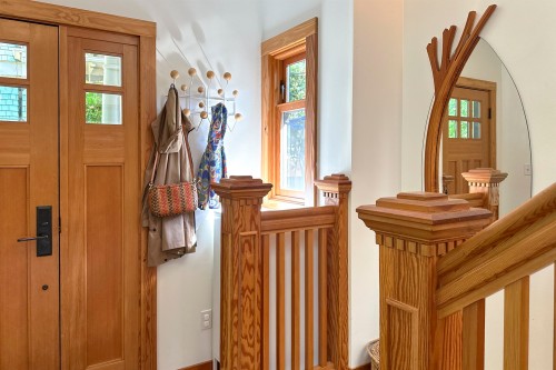 1608 Woodland Drive, Vancouver, BC 