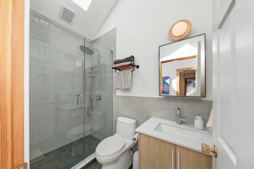 1608 Woodland Drive, Vancouver, BC 