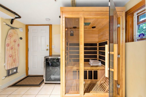 1608 Woodland Drive, Vancouver, BC 
