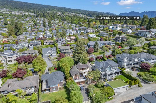 2148 Kings Avenue, West Vancouver, BC 