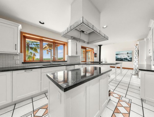 2148 Kings Avenue, West Vancouver, BC 