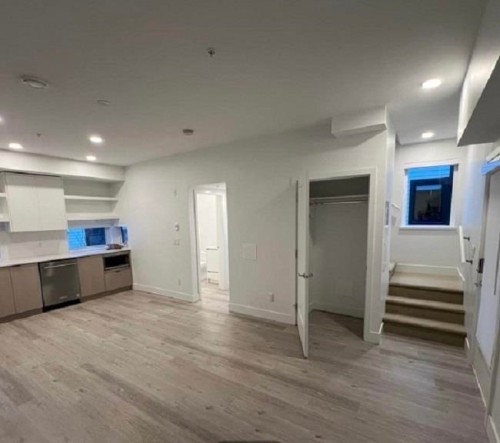 205-1306 Laval Square, Coquitlam, BC 