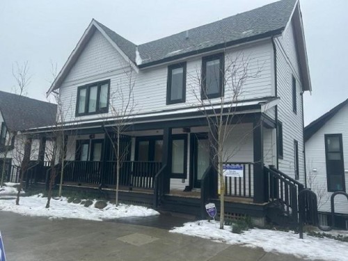 205-1306 Laval Square, Coquitlam, BC 