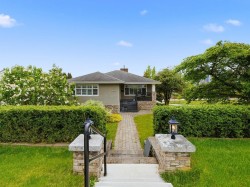 4802 Venables Street Burnaby, BC V5C 3A8