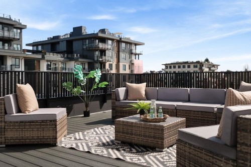 1-2282 8Th Avenue E, Vancouver, BC 