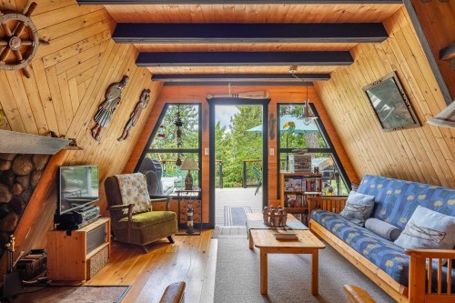 7536 Islets Place, Sechelt, BC 