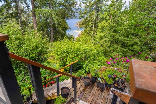 7536 Islets Place, Sechelt, BC 