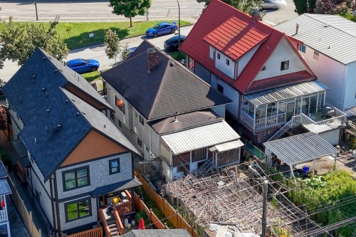 1349 14Th Avenue E, Vancouver, BC 