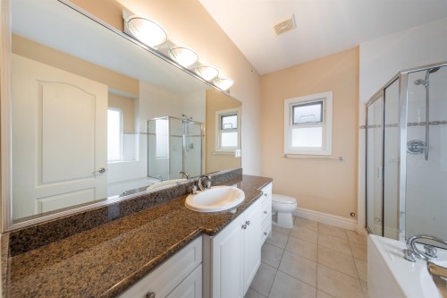 260 63Rd Avenue W, Vancouver, BC 