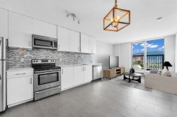 1011-66 Cordova Street W Vancouver, BC V6B 0L2