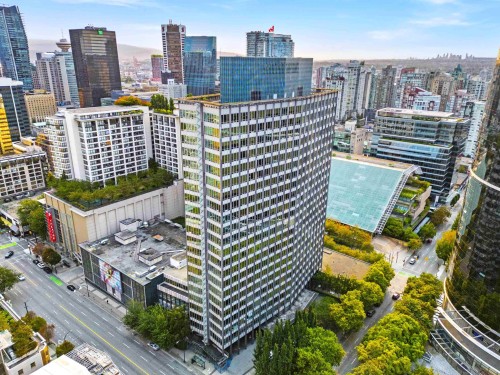 614-989 Nelson Street  Vancouver, BC V6Z 2S1