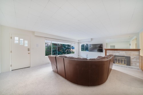 5258 Sunshine Coast Highway, Sechelt, BC 