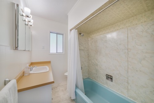 5258 Sunshine Coast Highway, Sechelt, BC 
