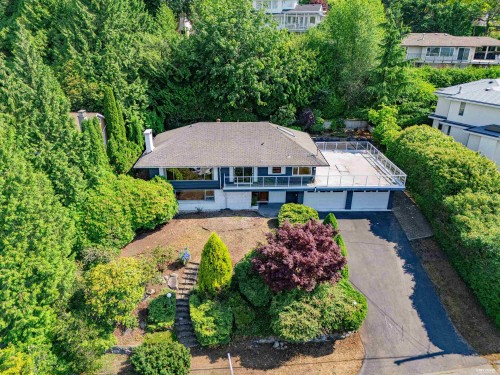 2615 Skilift Place, West Vancouver, BC 