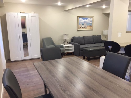 2883 Dollarton Highway, North Vancouver, BC 