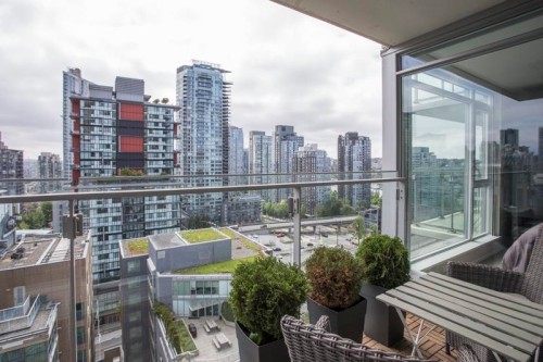 1805-1351 Continental Street, Vancouver, BC 
