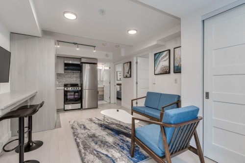 1433 Haro Street, Vancouver, BC 