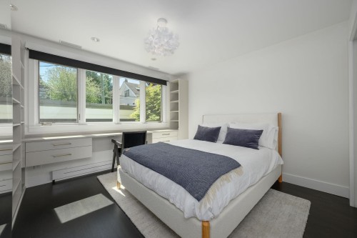 3262 1St Avenue W, Vancouver, BC 