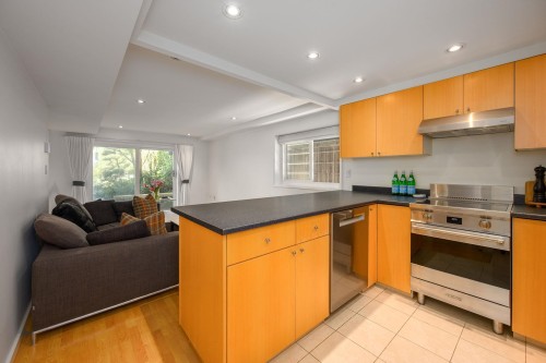 3262 1St Avenue W, Vancouver, BC 