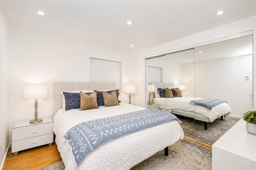 3262 1St Avenue W, Vancouver, BC 