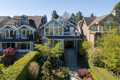 3262 1St Avenue W, Vancouver, BC 