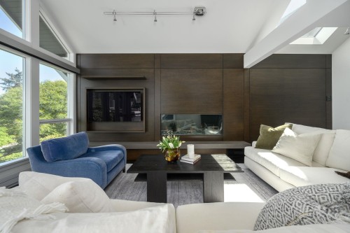 3262 1St Avenue W, Vancouver, BC 