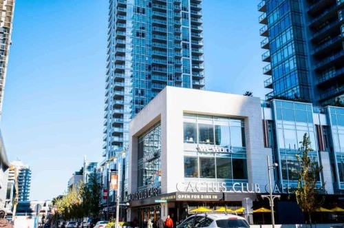 3809-4670 Assembly Way, Burnaby, BC 