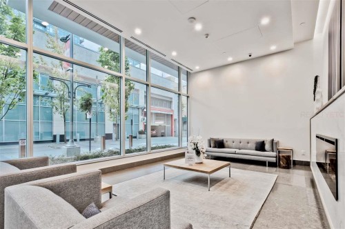 3809-4670 Assembly Way, Burnaby, BC 