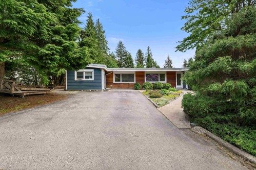 40524 Highlands Way N, Squamish, BC 