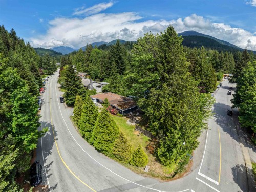40524 Highlands Way N, Squamish, BC 