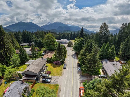 40524 Highlands Way N, Squamish, BC 