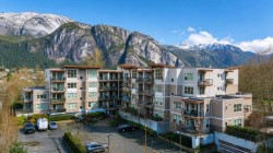 303-1150 Bailey Street Squamish, BC V8B 0R4